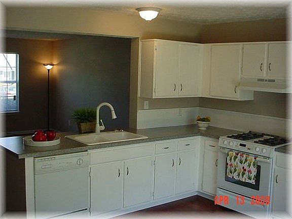 4th image of 331 Quincy Ave
