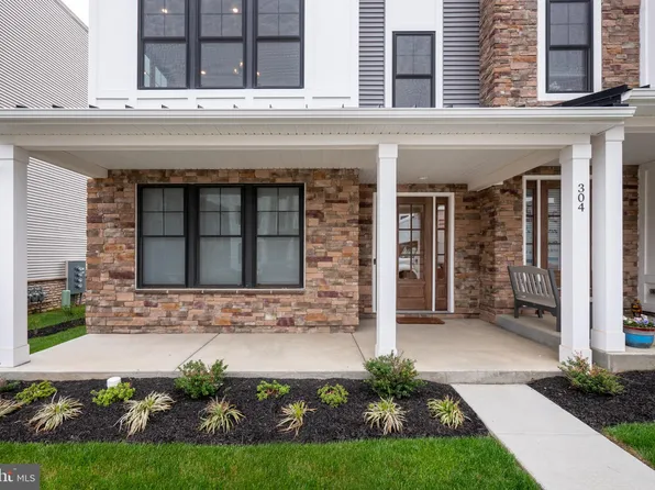 304 Squire Dr, Newtown Square, PA 19073