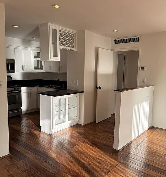 800 W 1st St #3105 — Photo 12