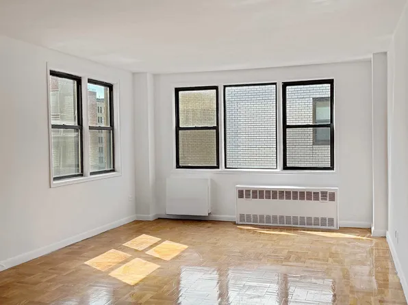 150 East 18th Street image 1 of 6