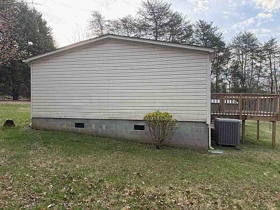3rd image of 759 Briar Ridge Rd
