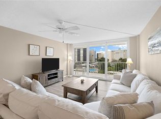 3 Bluebill Ave APT 507, Naples, FL 34108