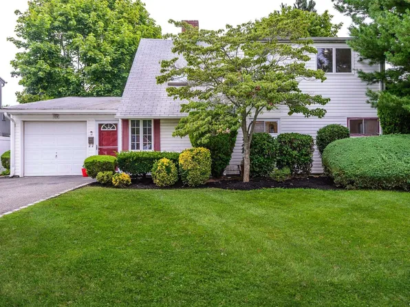 124 Tardy Lane, Wantagh, NY 11793