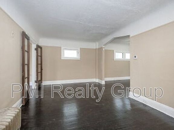 3rd image of 888 Evangeline Rd