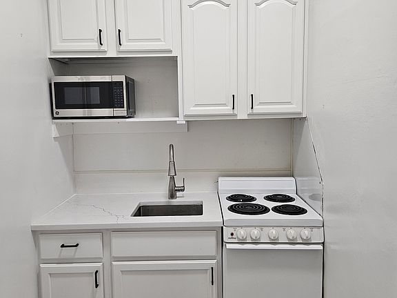 4th image of 518 Madison Ave #1R