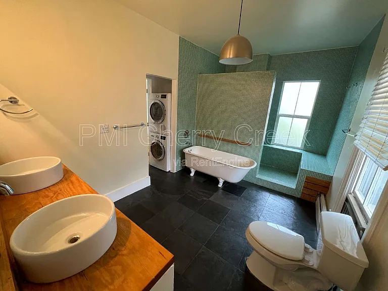 2545 Stout St — Photo 37
