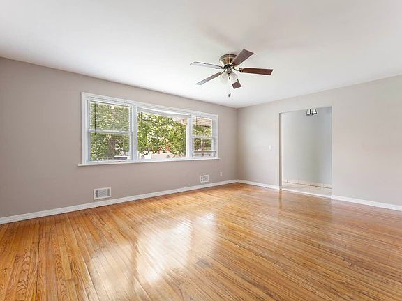 4th image of 1180 Olympia Blvd Floor 1