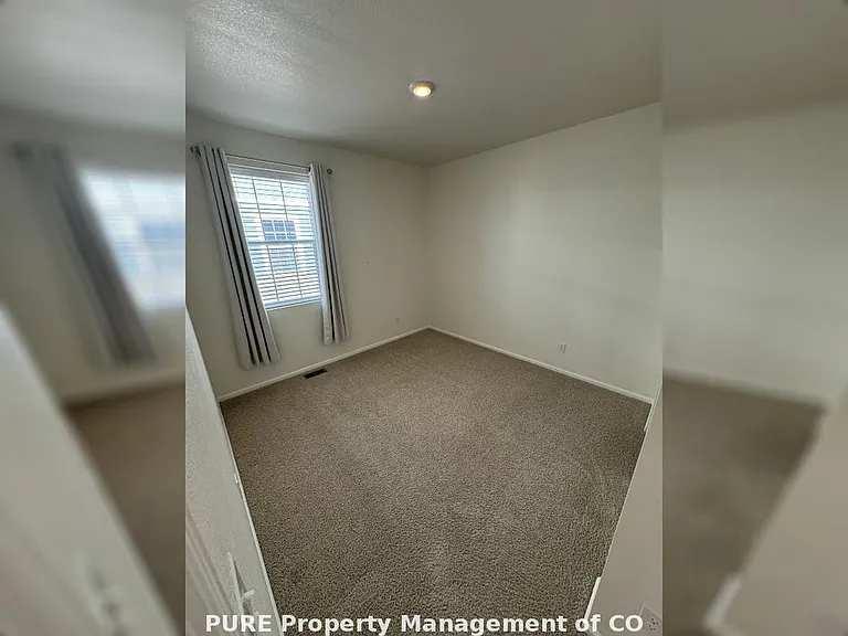 6378 N Halifax Ct — Photo 7