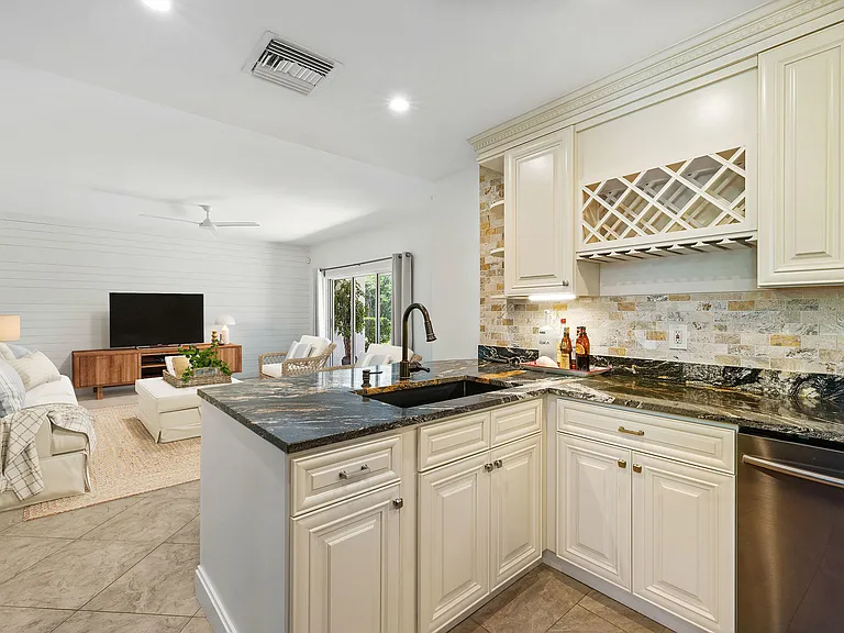2703 Fairway Dr N — Photo 5