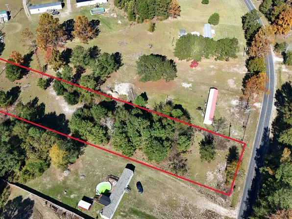 2152 J W Road, Fairmont, NC 28340