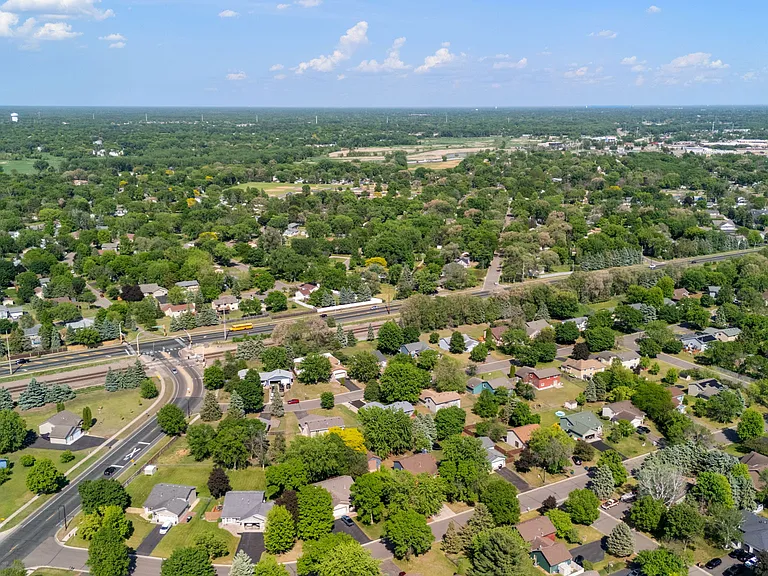 11874 Jonquil St NW — Photo 37