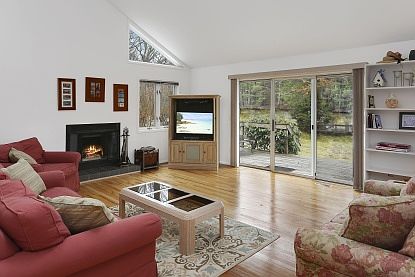 3rd image of 15 Kingstown Ave