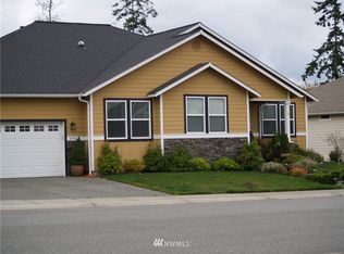 2749 SW Fairway Point, Oak Harbor, WA 98277