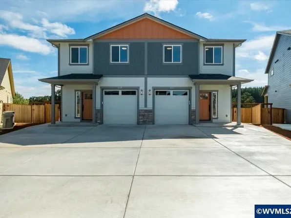 602-608 NE Kerns Dr, Dallas, OR 97338