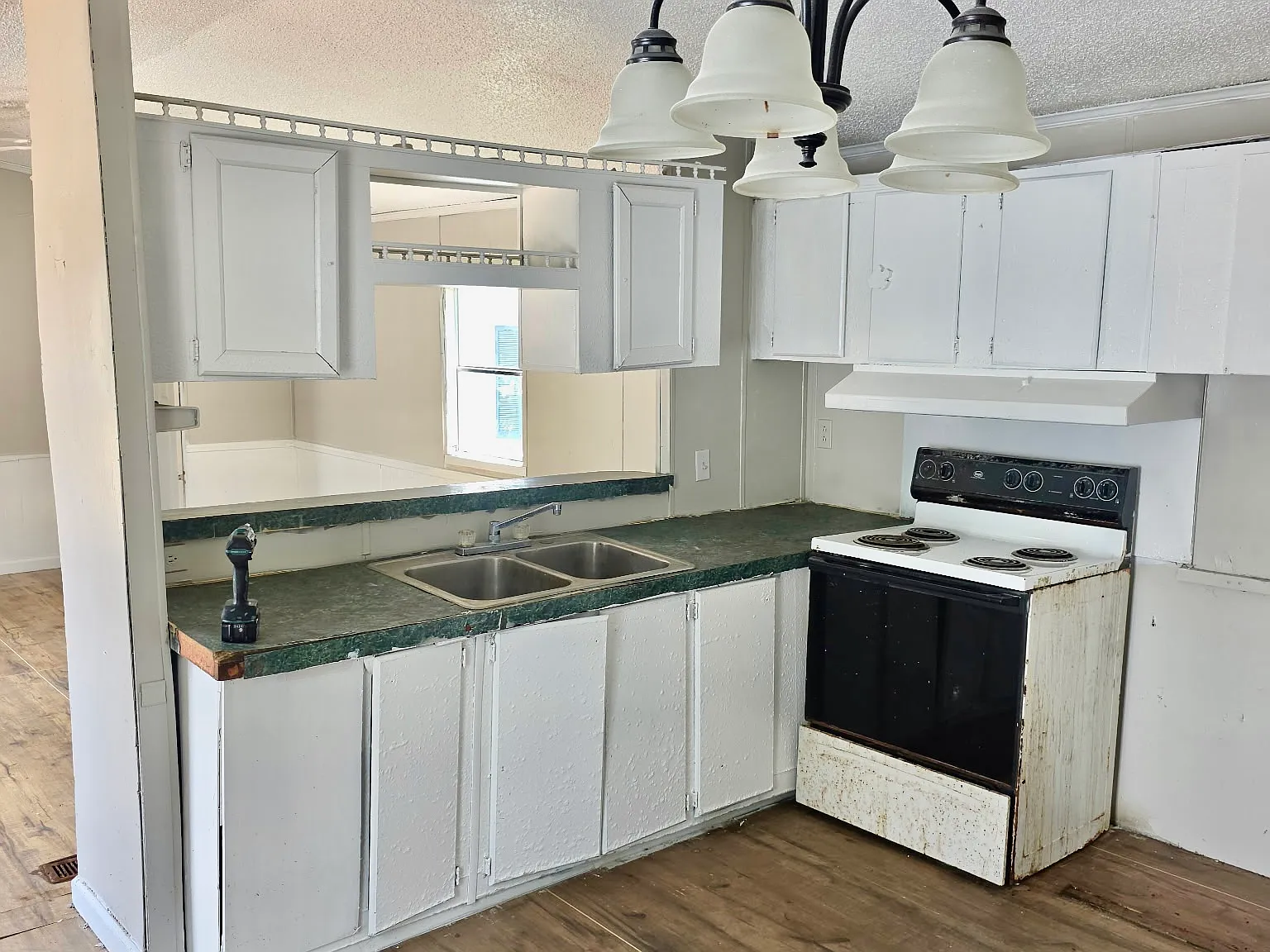 2 bed, 980 sqft, $645 — Photo 3