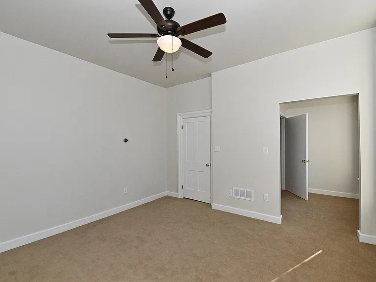 408 S 3rd St — Photo 11