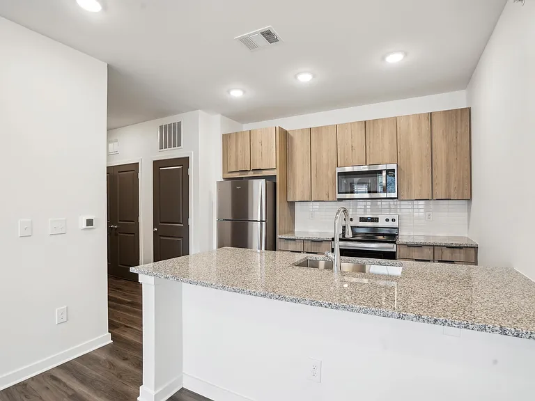 The Pullman Luxury Apartments — Photo 92