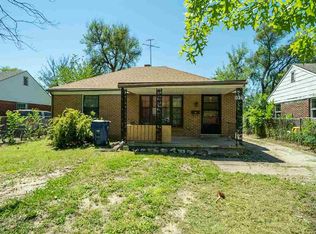 1929 N Grove Ave, Wichita, KS 67214