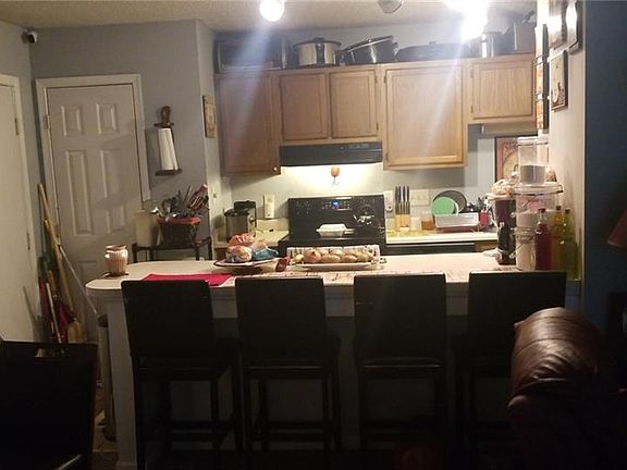 3rd image of 3115 Darden Rd