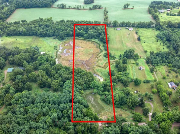 6710 Moreland Rd, Jonesville, MI 49250