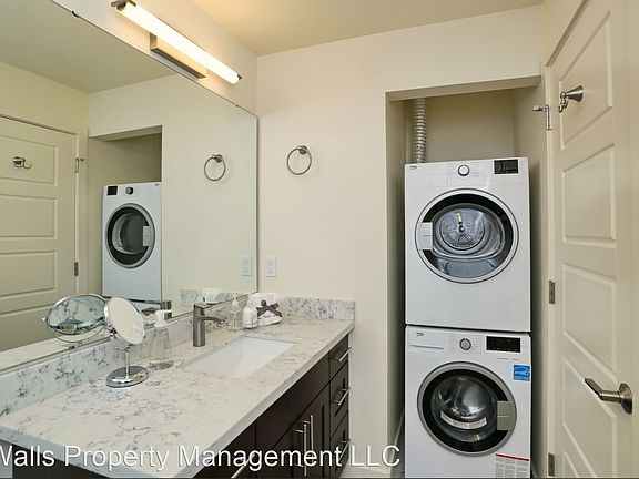 3rd image of 2451 NW 59th St #9151484