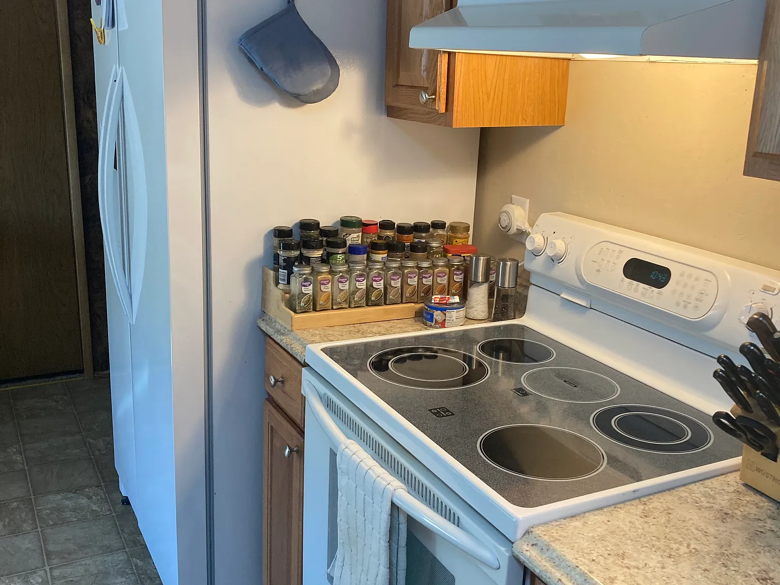2 bed, 1200 sqft, $900 — Photo 4