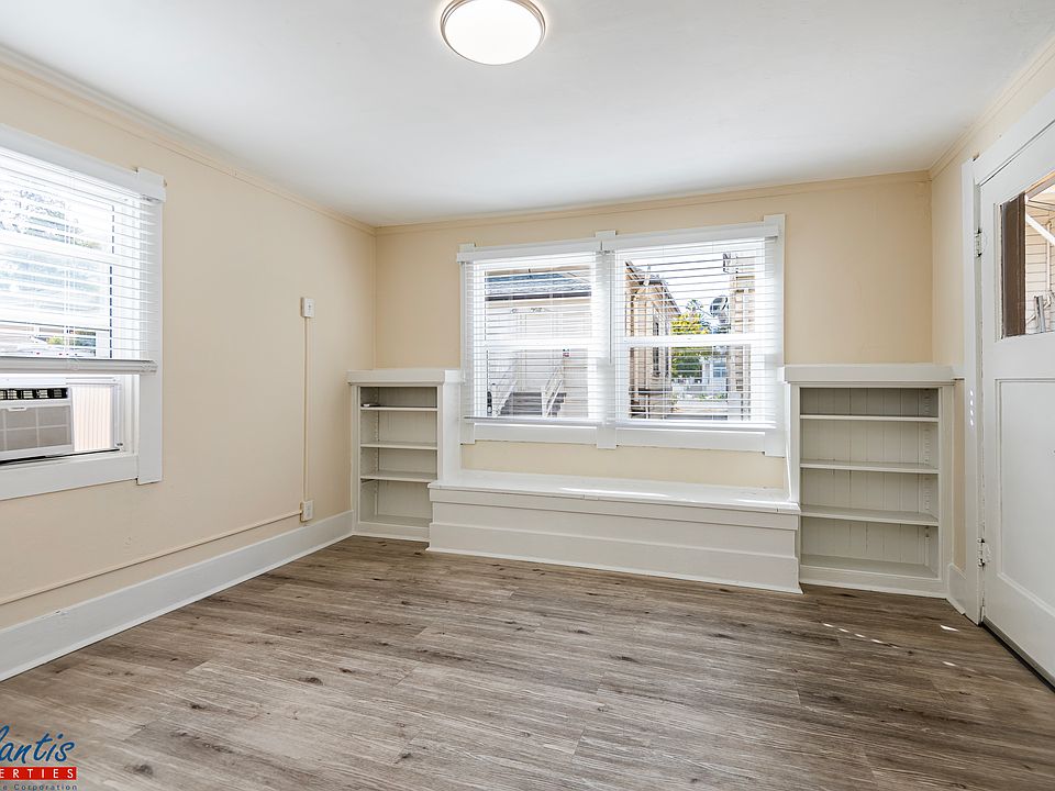 1st image of 130 N 7th St APT 1