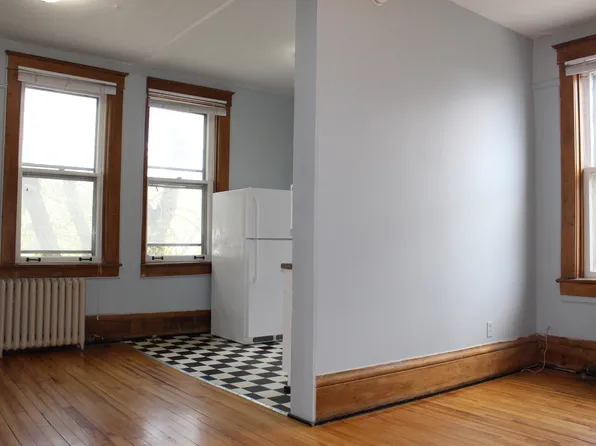 Coronation Place, 444 5th Ave N, Saskatoon, SK S7K 2P9