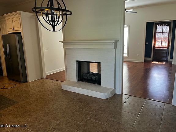 4th image of 132 Stillhouse Creek Dr