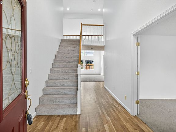 3rd image of 17803 NE 24th St