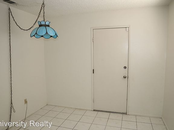 4th image of 11532 Poplar St
