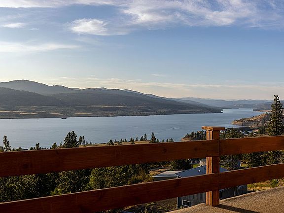 3rd image of 39235 Sun Rdg N