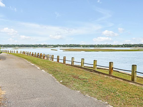 4th image of 2974 Lake Pointe Drive