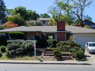 6844 Oakmont Dr, Santa Rosa, CA 95409