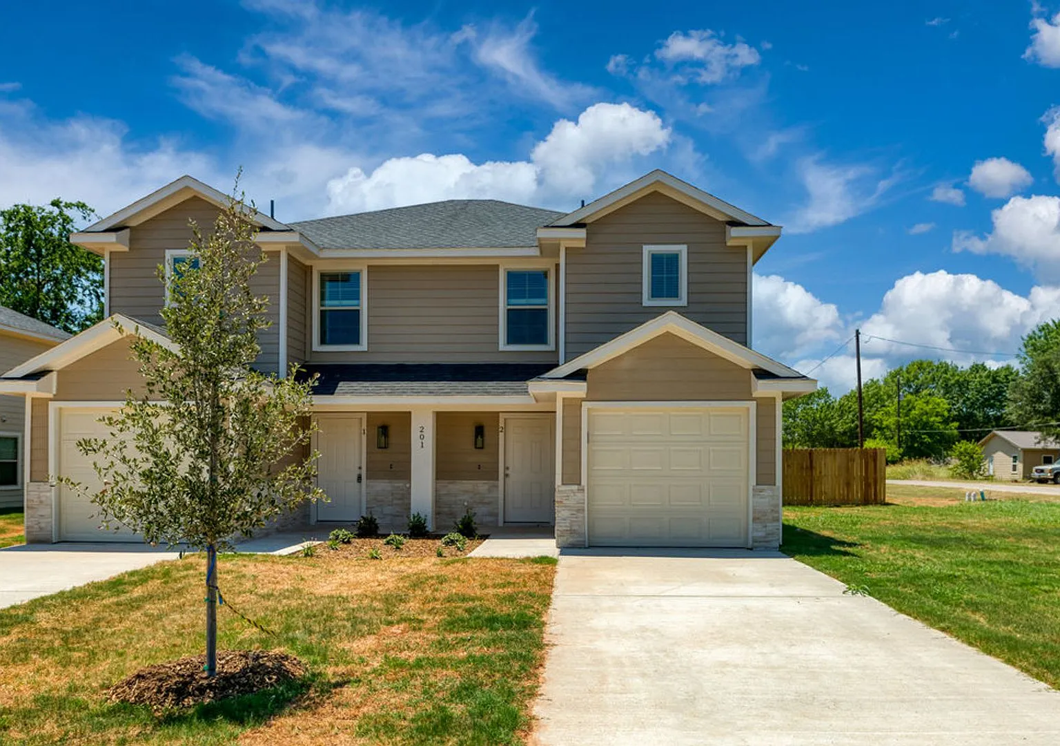 Available Now! 3 Bedroom Duplex Located In Whiteright, Texas! — Photo 2