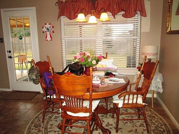 5th image of 124 Nursery Dr
