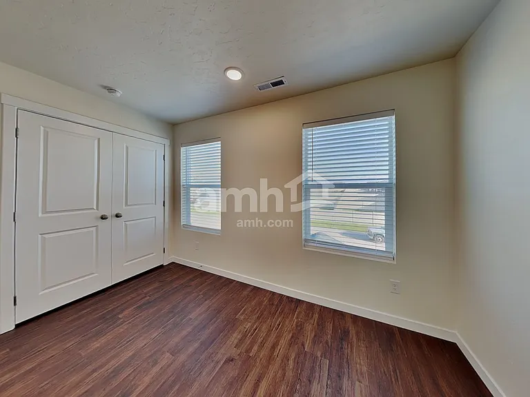 1519 N Barkvine Ave — Photo 19