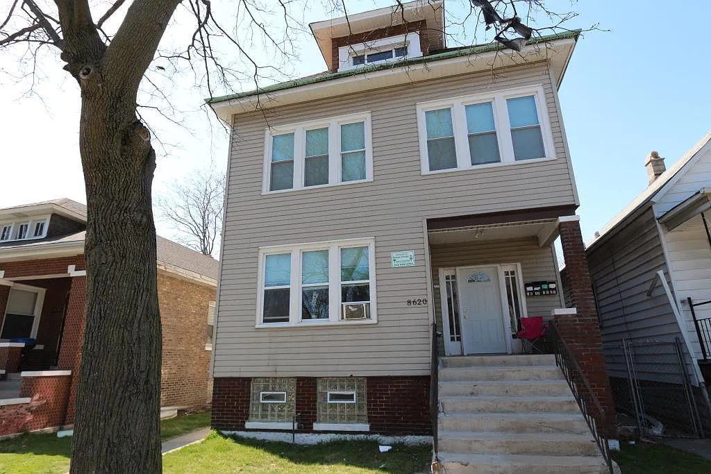 2 bed, 1181 sqft, $1,300 — Photo 1