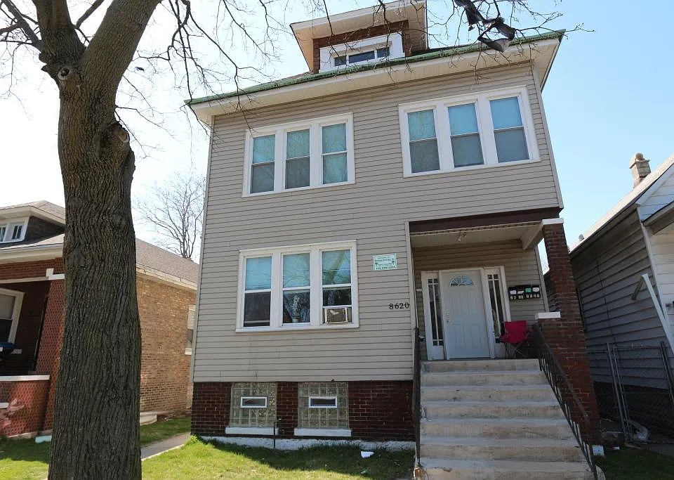 8620 S Marquette Ave #2R