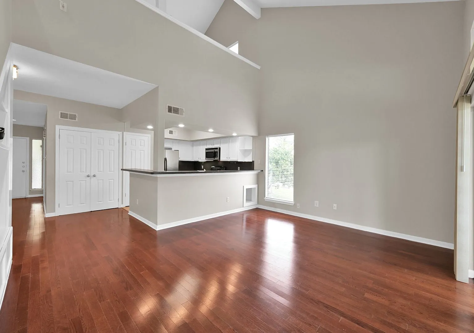 2 Bedroom Condominium — Photo 1