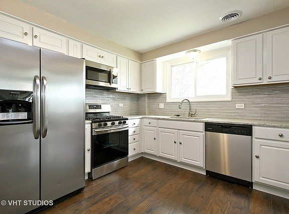 3rd image of 125 Frederick Ave