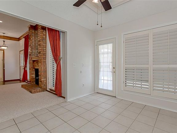 3rd image of 3301 Hilltop Ln
