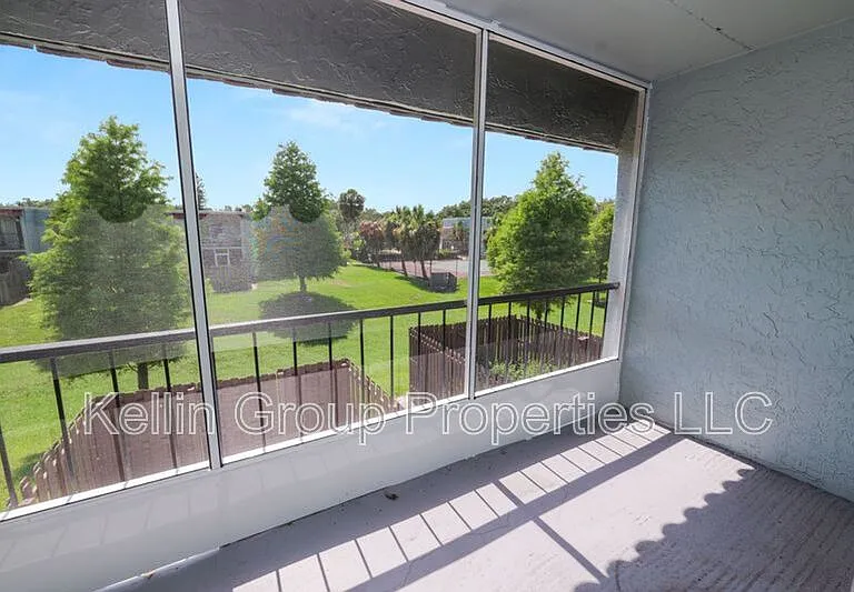 2862 Somerset Park Dr — Photo 21