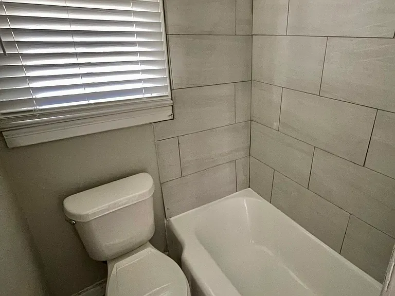3305 N Laura St — Photo 7