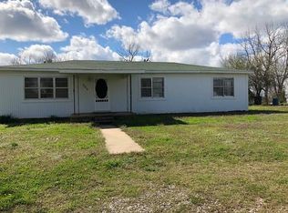 305 S Main St, Paden, OK 74860