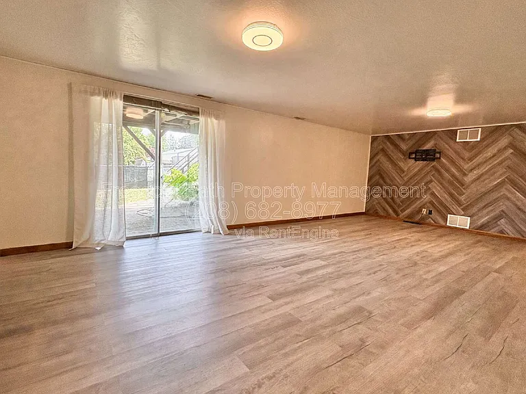 3010 N 5th St — Photo 13