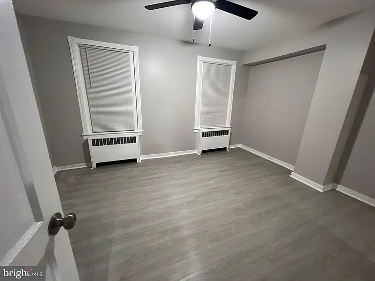 6400 Oxford Ave — Photo 13