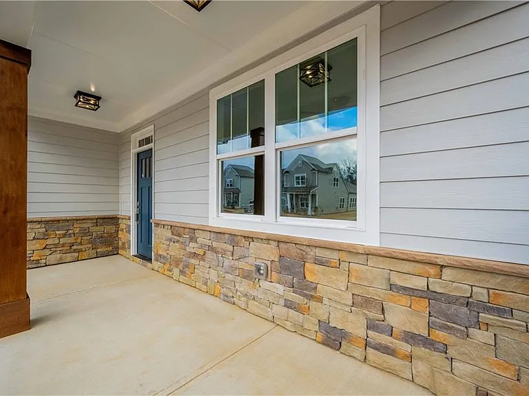 126 Spaulding Ln — Photo 4