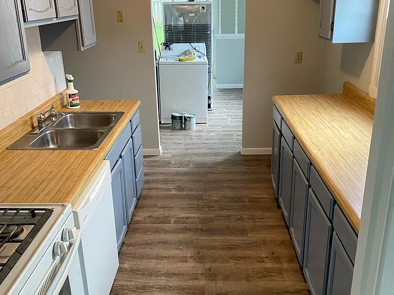 2723 Vinton St — Photo 3