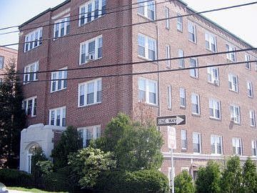 2nd image of 21 Bradlee Rd APT 26